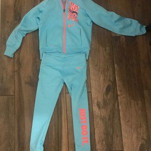 NIKE OUTFIT  TODDLER GIRL SIZE 6 PANTS & JACKET